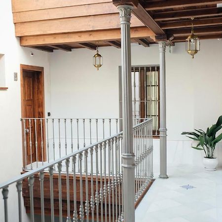 One&Lux Byron Suites Sevilla Eksteriør bilde