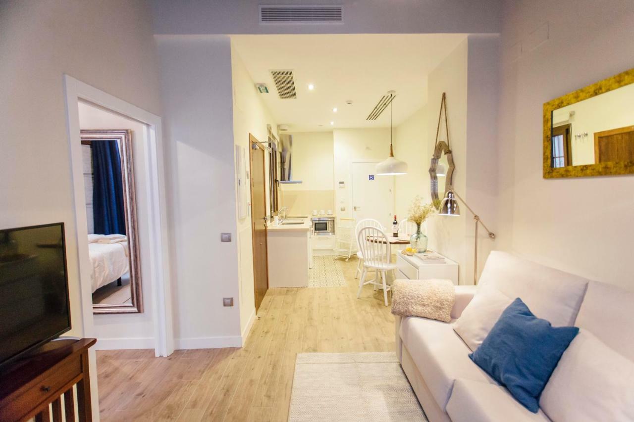 One&Lux Byron Suites Sevilla Eksteriør bilde