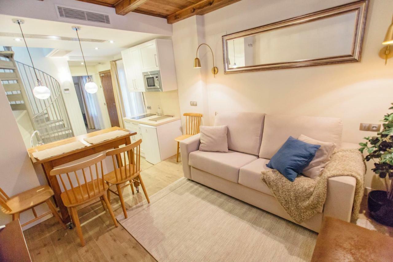One&Lux Byron Suites Sevilla Eksteriør bilde