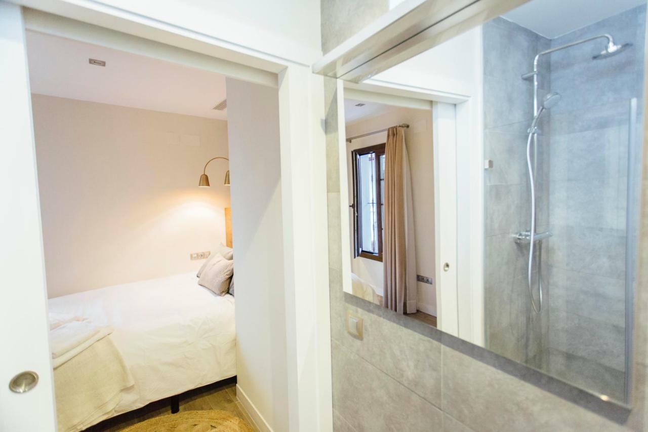 One&Lux Byron Suites Sevilla Eksteriør bilde