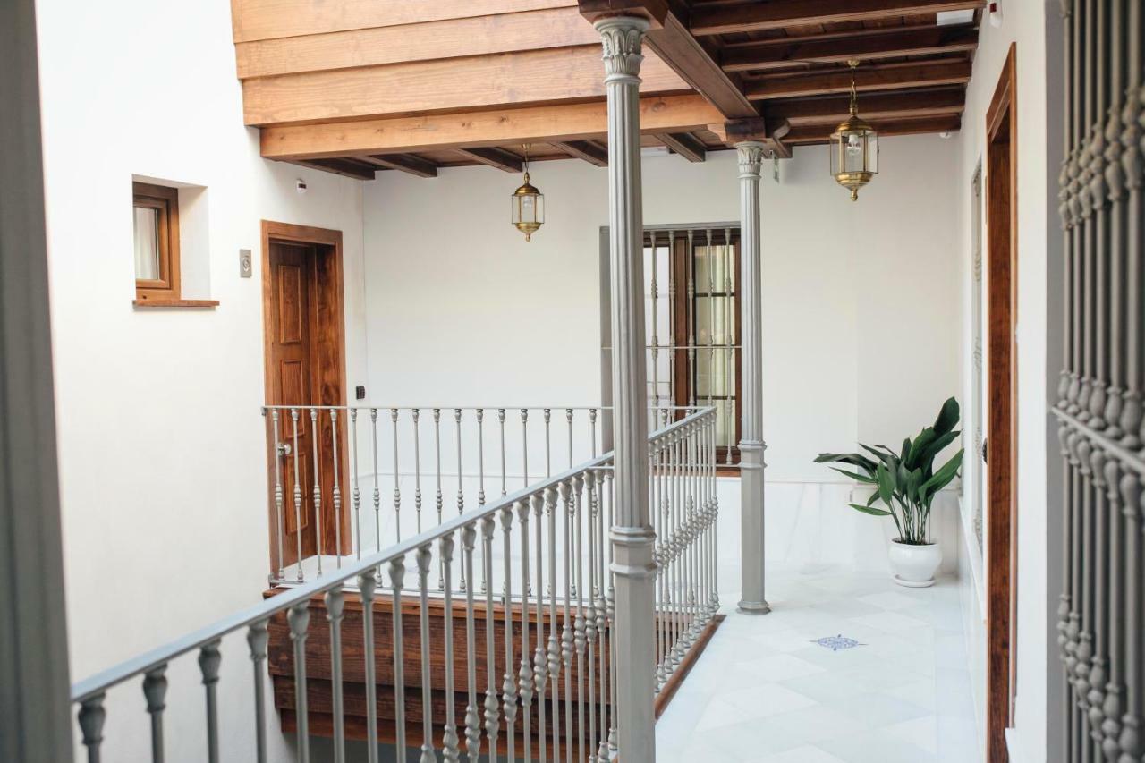 One&Lux Byron Suites Sevilla Eksteriør bilde
